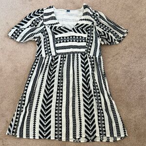 Old Navy Black and White Geometric Print Girls Dress
